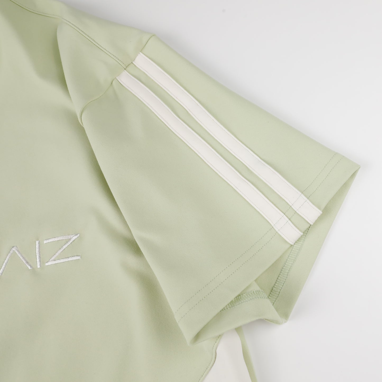 DESDE LΛ RΛIZ (PRE-ORDER)