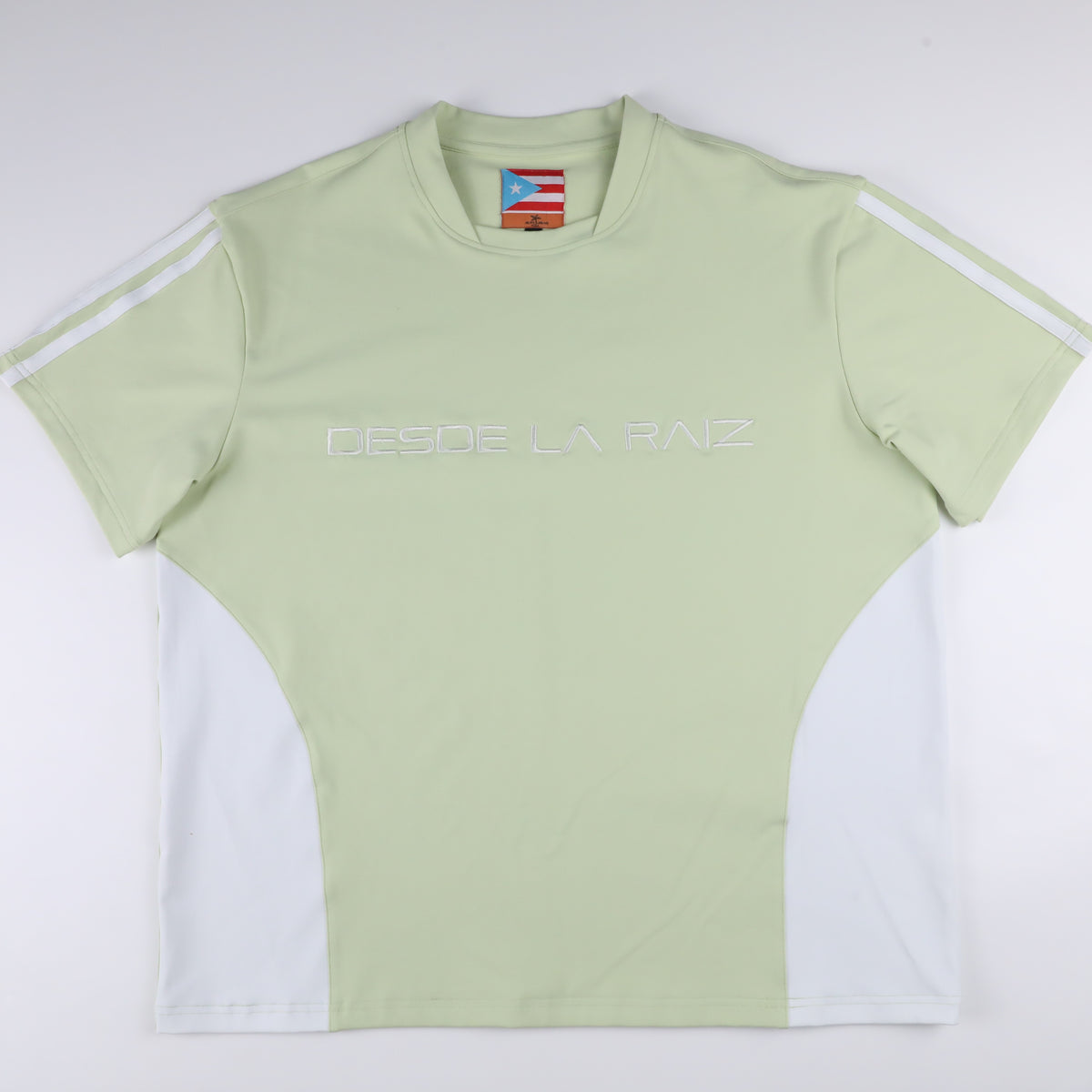 DESDE LΛ RΛIZ (PRE-ORDER)