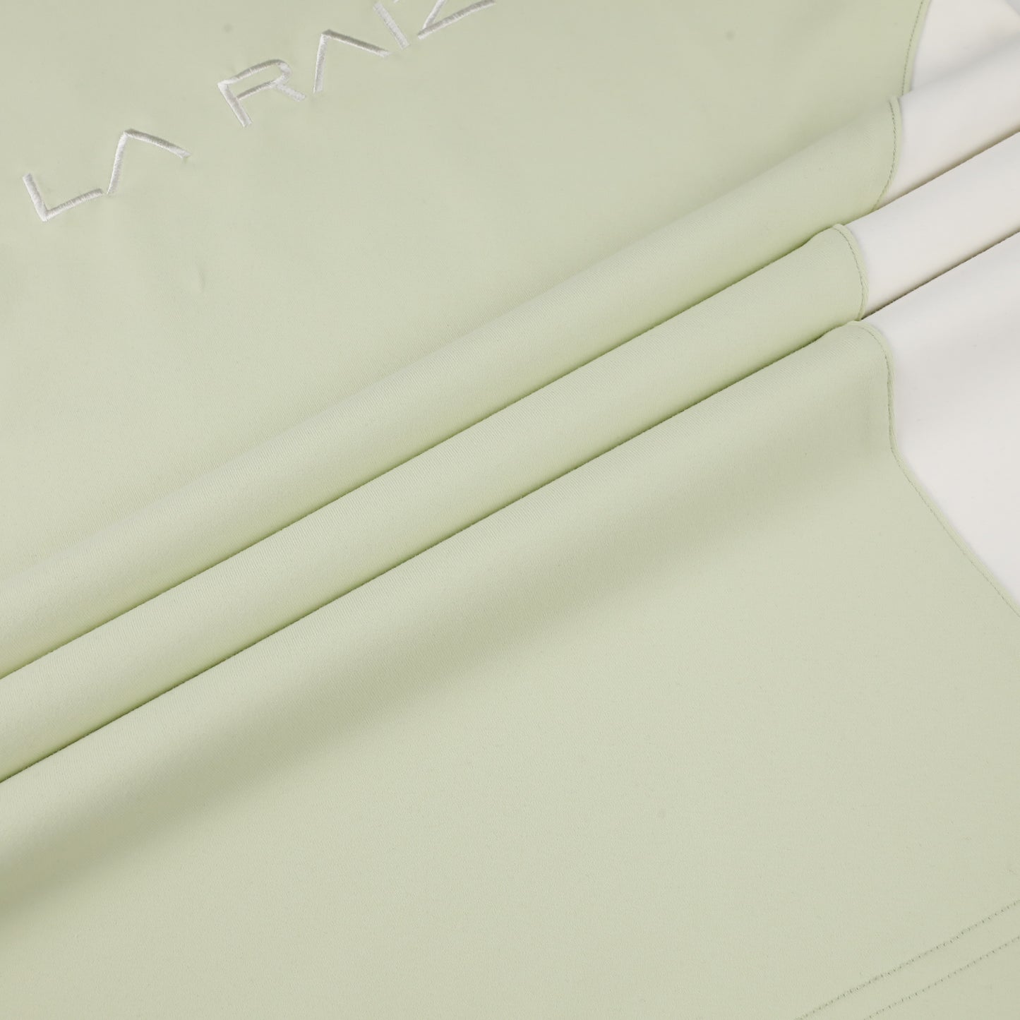 DESDE LΛ RΛIZ (PRE-ORDER)